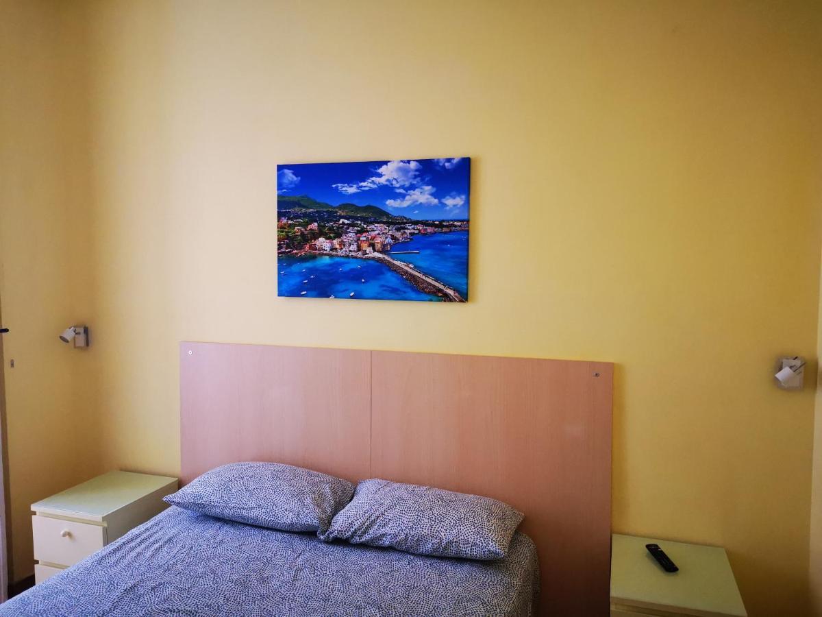 Casa Cupiello Via Chiaia - Casa Vacanze Ad Uso Esclusivo Νάπολη Εξωτερικό φωτογραφία